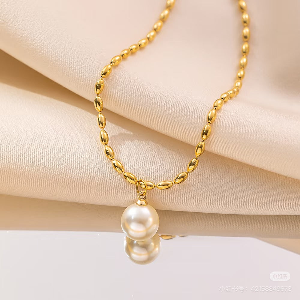 Necklaces and Pendants