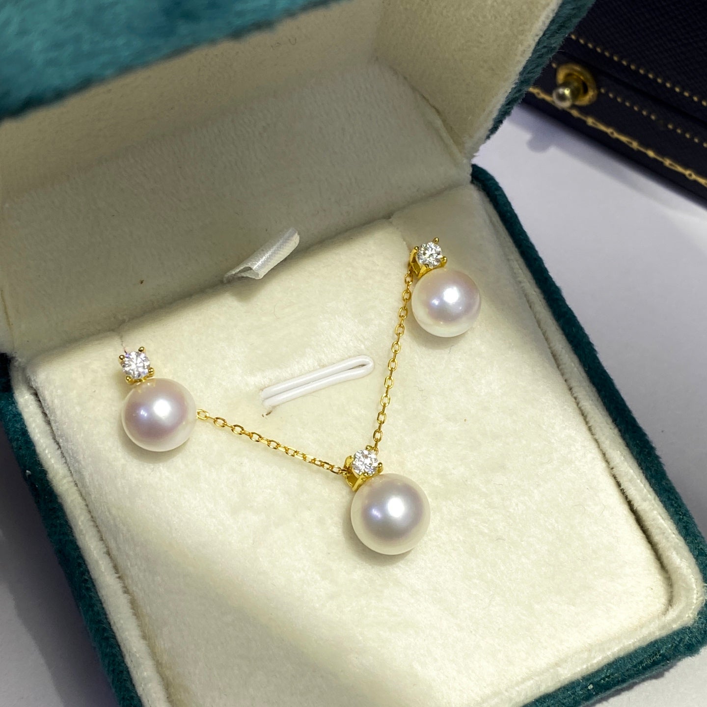 Princess Diana S925 Sterling Silver 9mm Freshwater Pearl Earring and Necklace 3 Peaces Set