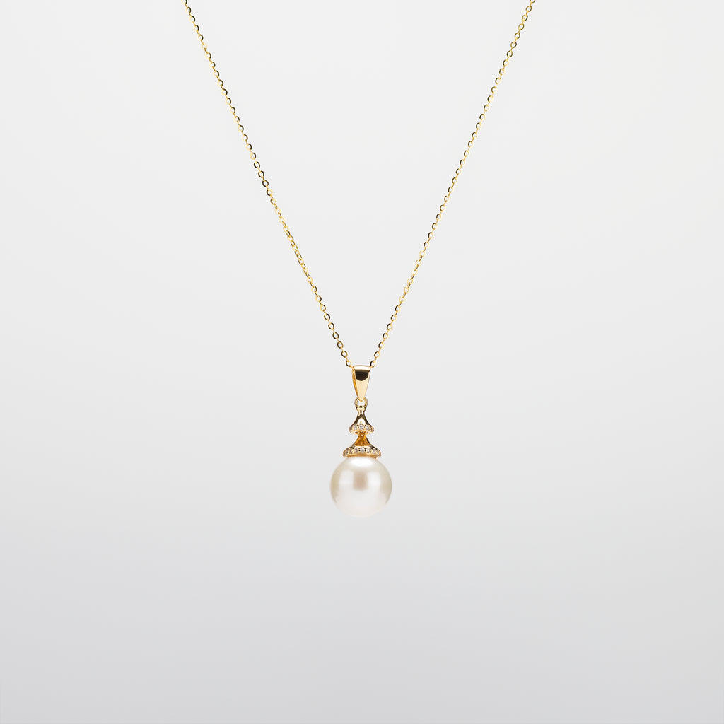Pearl  pendant necklace on a white background