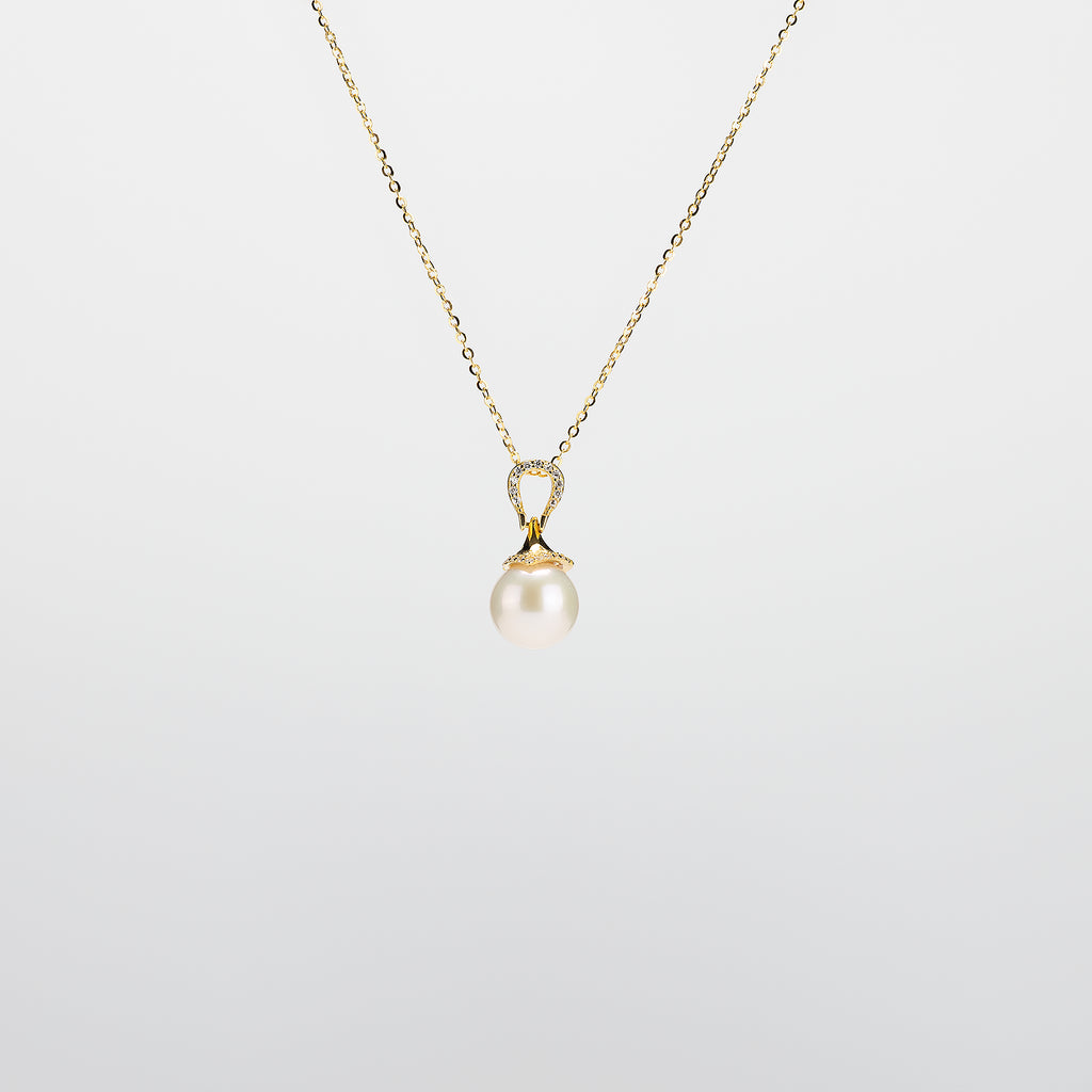 Clémence Pearl Pendant Necklace