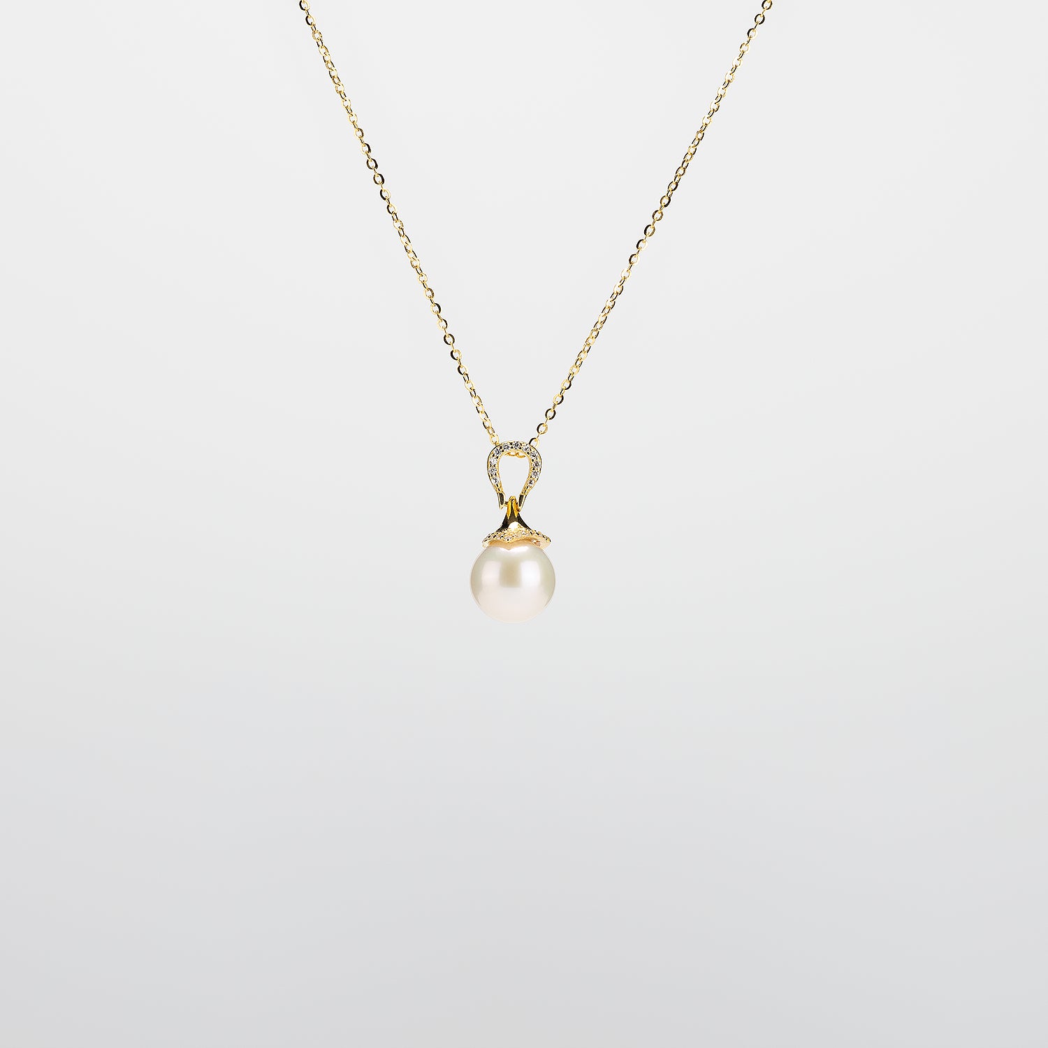 Clémence Pearl Pendant Necklace