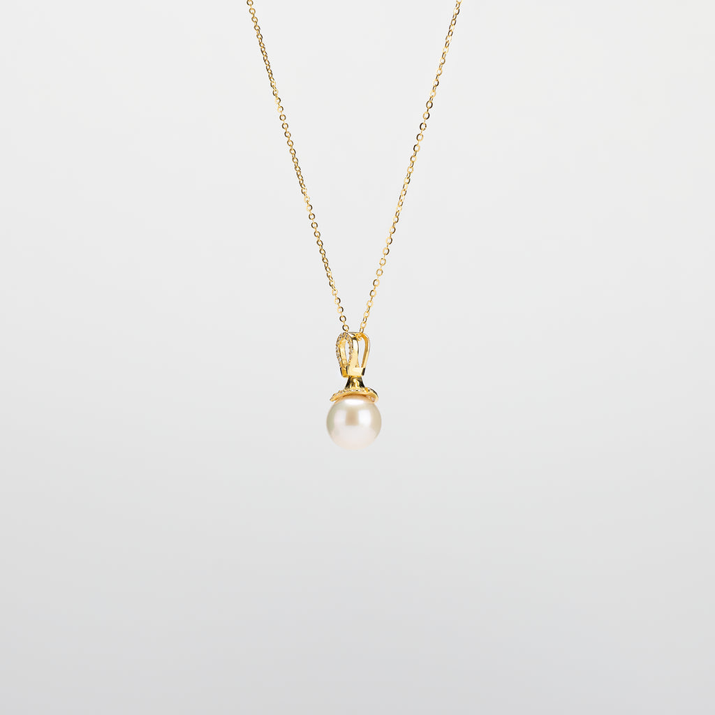 Clémence Pearl Pendant Necklace